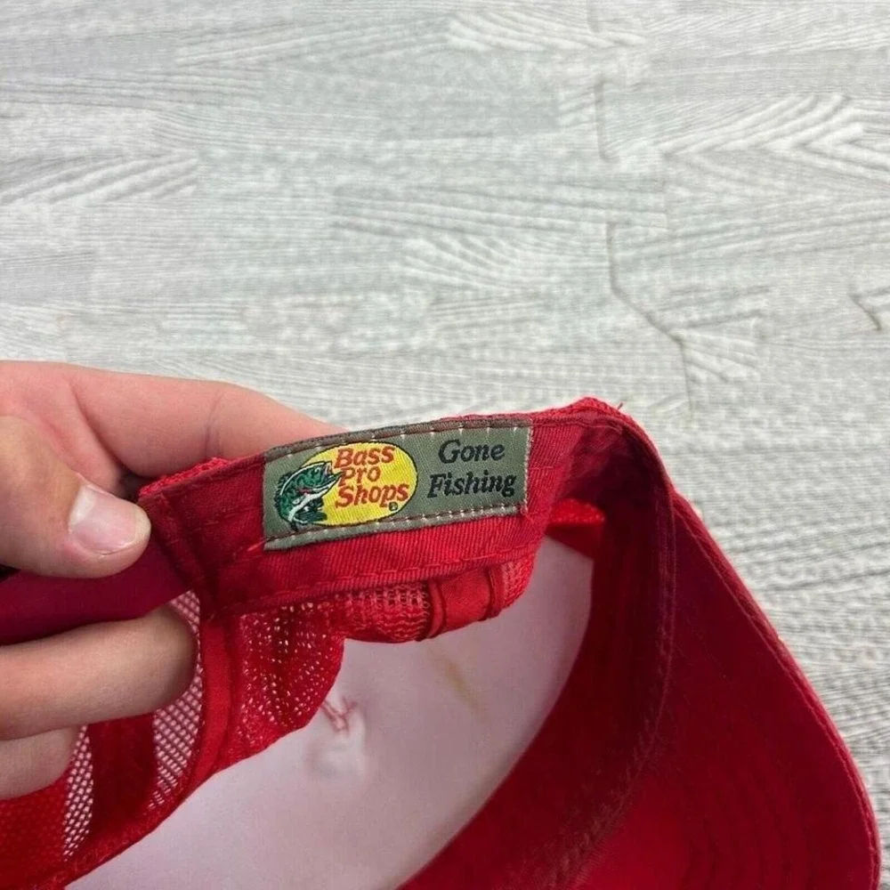Vintage Bass Pro Shops Trucker Hat Cap Mens Red Fishing Fish Hunt Hunting